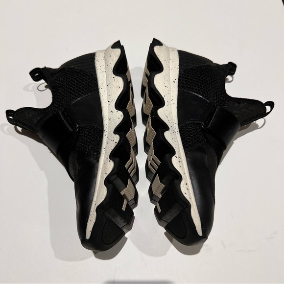 Sorel Kinetic Sneakers Womens Size 7.5 Sea Salt Black - Picture 5 of 8